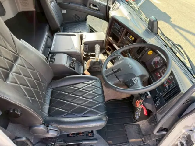 いすゞ ギガ 2PG-CXZ77CT(6x4)の写真27