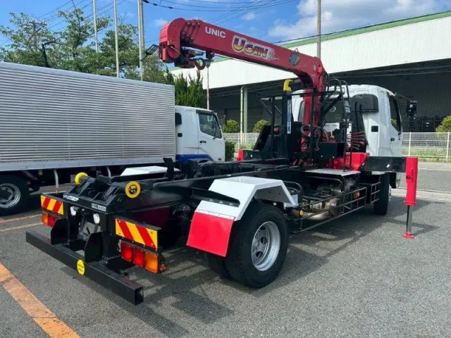 三菱 ファイター QKG-FK62FZ(2WD)の写真3