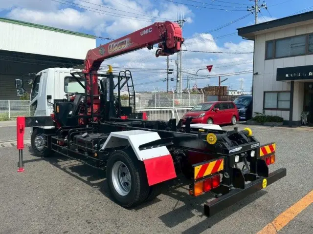 三菱 ファイター QKG-FK62FZ(2WD)の写真4