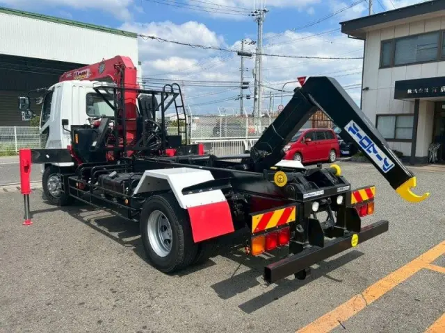 三菱 ファイター QKG-FK62FZ(2WD)の写真8