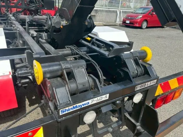 三菱 ファイター QKG-FK62FZ(2WD)の写真9