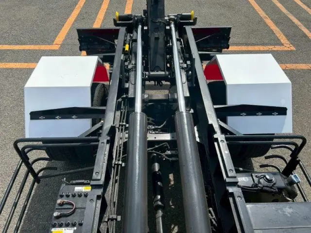 三菱 ファイター QKG-FK62FZ(2WD)の写真11