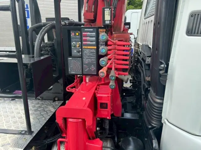 三菱 ファイター QKG-FK62FZ(2WD)の写真15