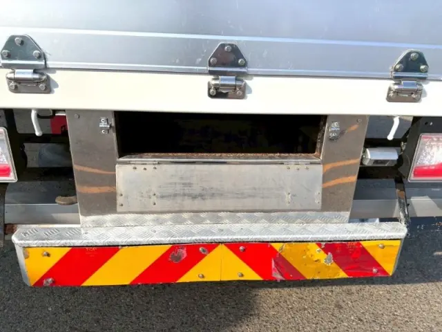 いすゞ フォワード LPG-FTR90T2の写真17