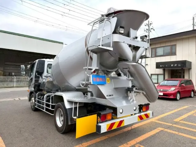 三菱 ファイター QKG-FK72FZの写真4