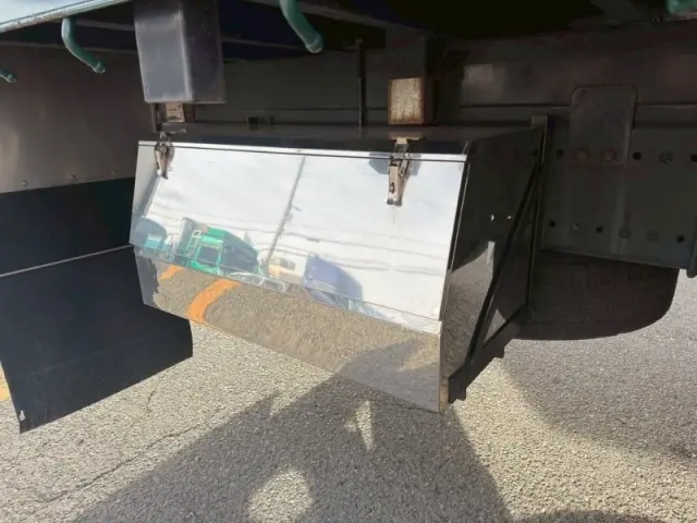 日野 プロフィア 2DG-FR1AJA(6x2)の写真9