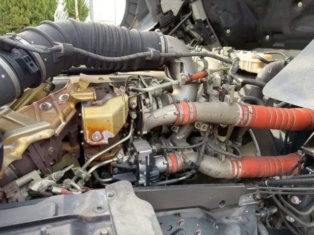 日野 プロフィア 2DG-FR1AJA(6x2)の写真16