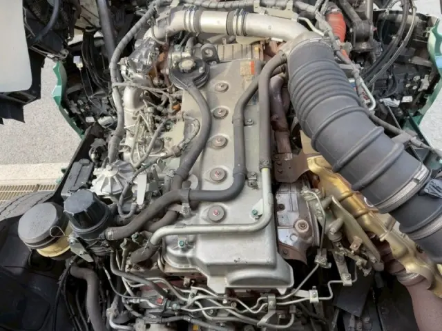 日野 プロフィア 2DG-FR1AJA(6x2)の写真17