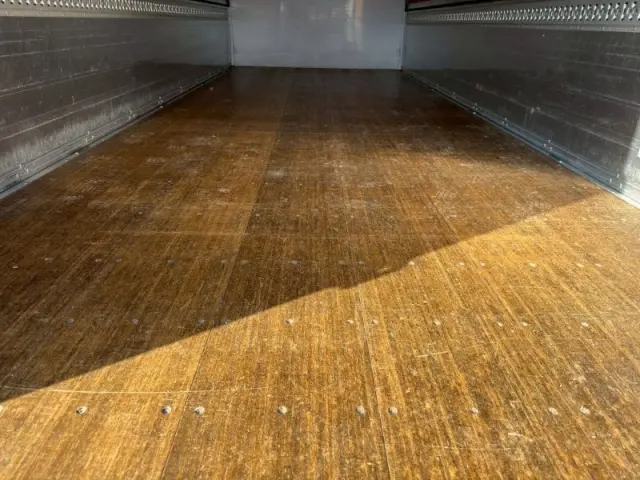 いすゞ フォワード 2RG-FSR90T2の写真10