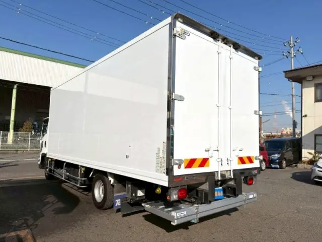 いすゞ フォワード 2PG-FRR90T2の写真4