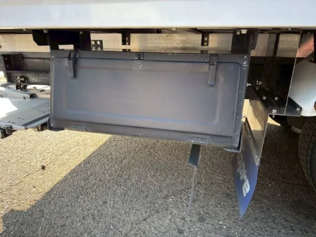 いすゞ フォワード 2PG-FRR90T2の写真16