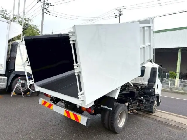 いすゞ フォワード 2RG-FRR90S2の写真7