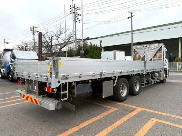 ＵＤ クオン 2PG-CD5CA(6x2)の写真3