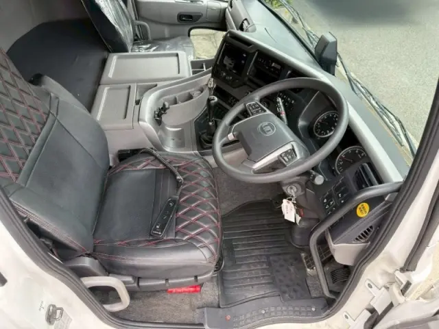 ＵＤ クオン 2PG-CD5CA(6x2)の写真20