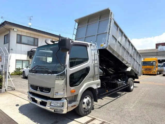 三菱 ファイター 2KG-FK61Fの写真1