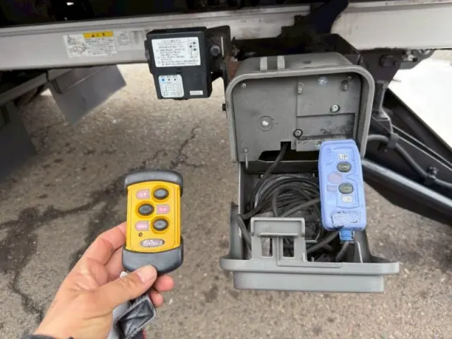 いすゞ フォワード 2RG-FRR90S2の写真17