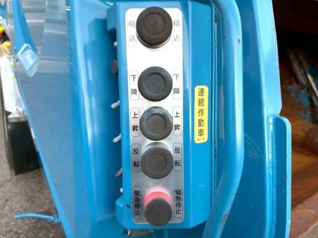 三菱 ファイター 2KG-FK72FZの写真18