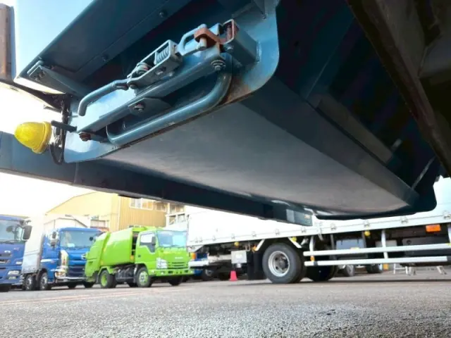 三菱 ファイター 2KG-FK72FZの写真21