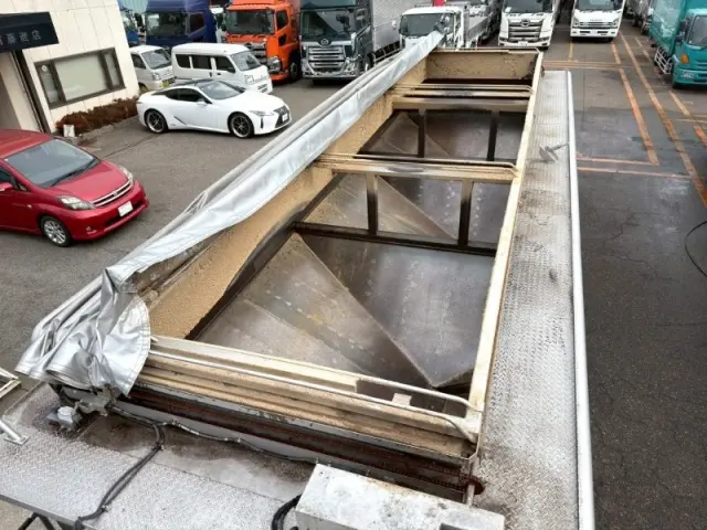 日野 プロフィア 2DG-FR1AJG(6x2)の写真6