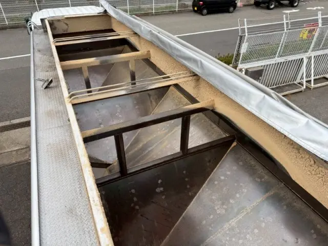 日野 プロフィア 2DG-FR1AJG(6x2)の写真7