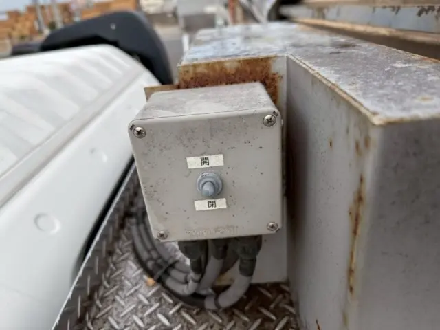 日野 プロフィア 2DG-FR1AJG(6x2)の写真12