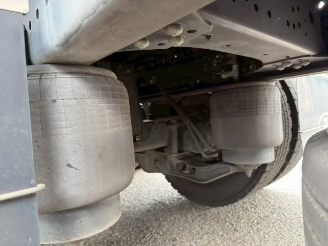 日野 プロフィア 2DG-FR1AJG(6x2)の写真18