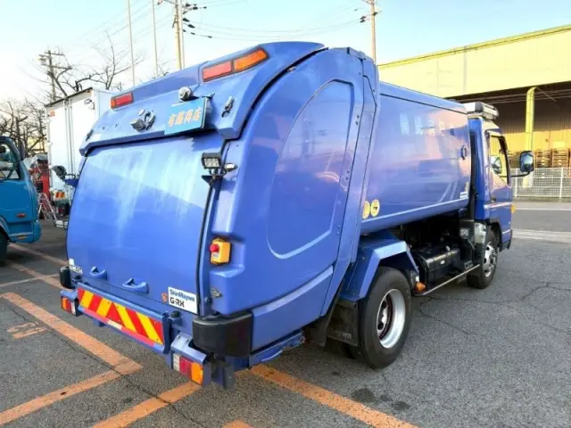 三菱 キャンター 2PG-FEB90(2WD)の写真3