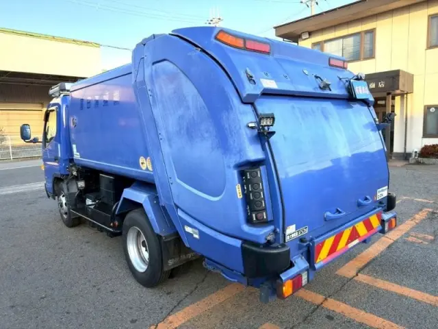 三菱 キャンター 2PG-FEB90(2WD)の写真4