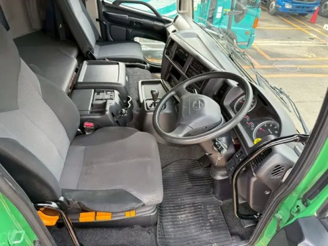 日野 プロフィア QPG-FR1EXEA(6x2)の写真25