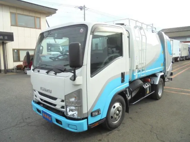 いすゞ エルフ TPG-NMR85N(2WD)の写真1