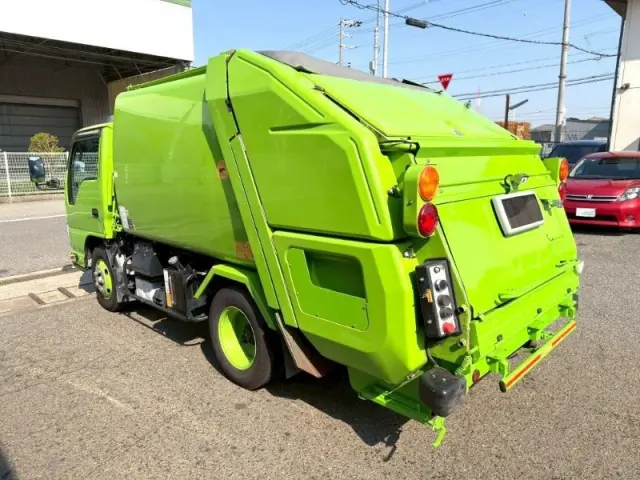 いすゞ エルフ TPG-NKR85AN(2WD)の写真4