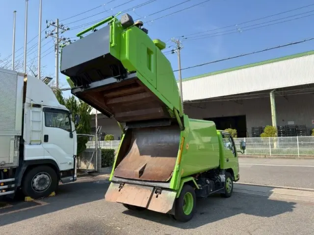 いすゞ エルフ TPG-NKR85AN(2WD)の写真7