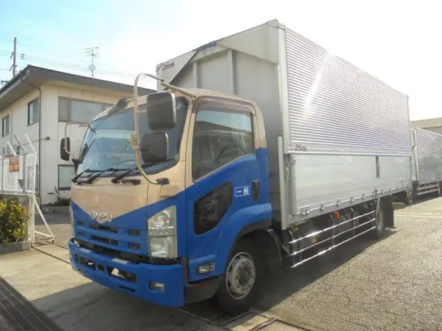 いすゞ フォワード LKG-FTR90T2の写真1