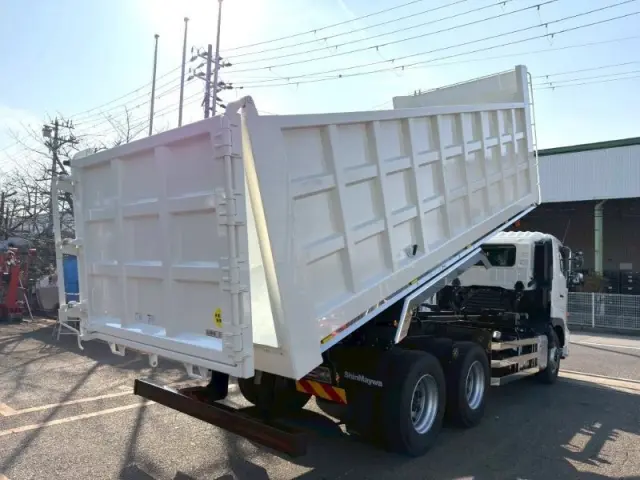 日野 プロフィア 2DG-FS1AJE(6x4)の写真7