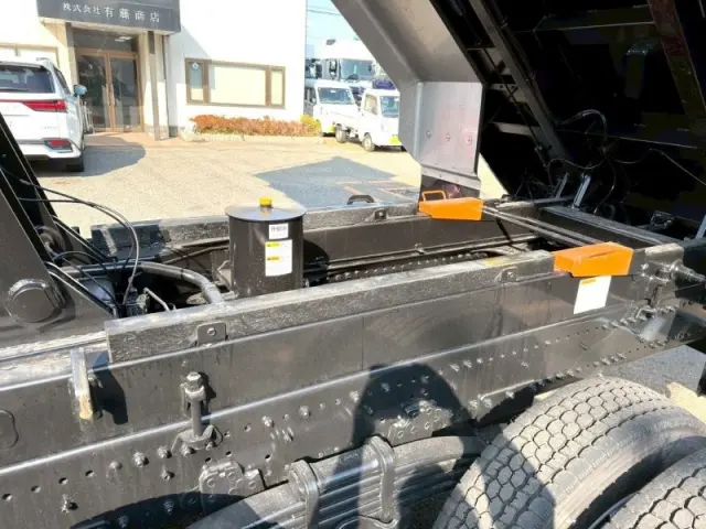 日野 プロフィア 2DG-FS1AJE(6x4)の写真18
