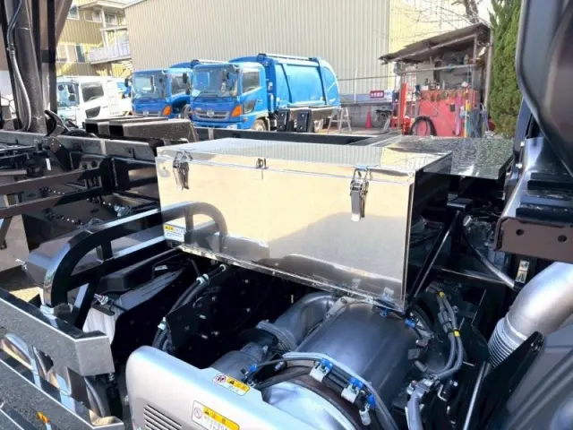 日野 プロフィア 2DG-FS1AJE(6x4)の写真20