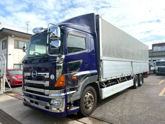 日野 プロフィア QPG-FR1EXEG(6x2)の写真1