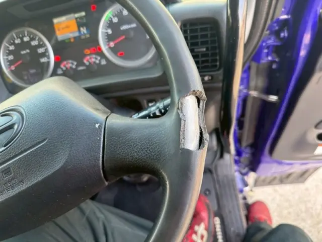 日野 プロフィア QPG-FR1EXEG(6x2)の写真29