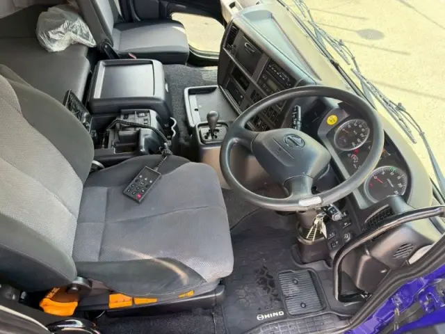 日野 プロフィア QPG-FR1EXEG(6x2)の写真32