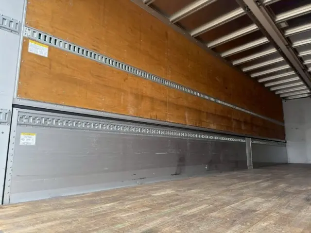 UD クオン 2PG-CD5CA(6x2)の写真12