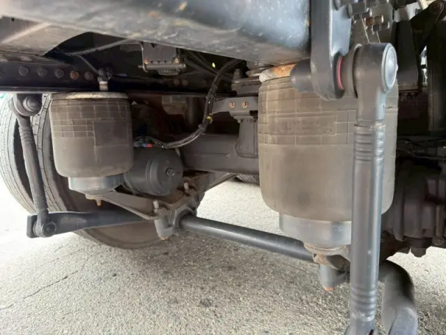 UD クオン 2PG-CD5CA(6x2)の写真14