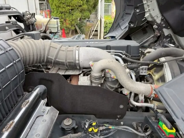 UD クオン 2PG-CD5CA(6x2)の写真21