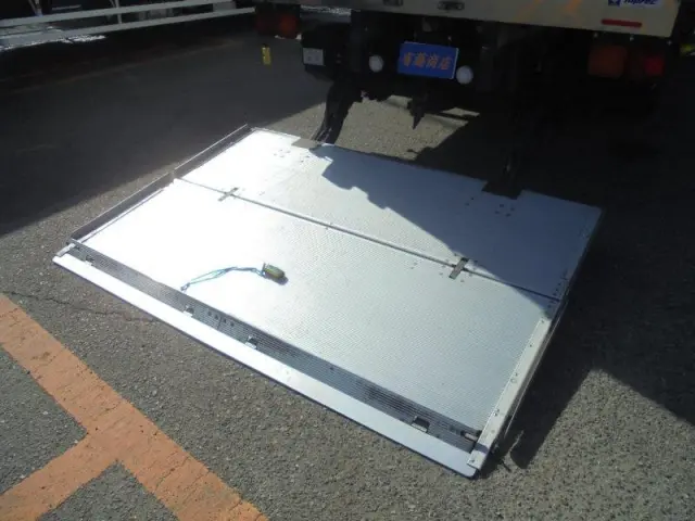 いすゞ フォワード 2PG-FRR90T2の写真6