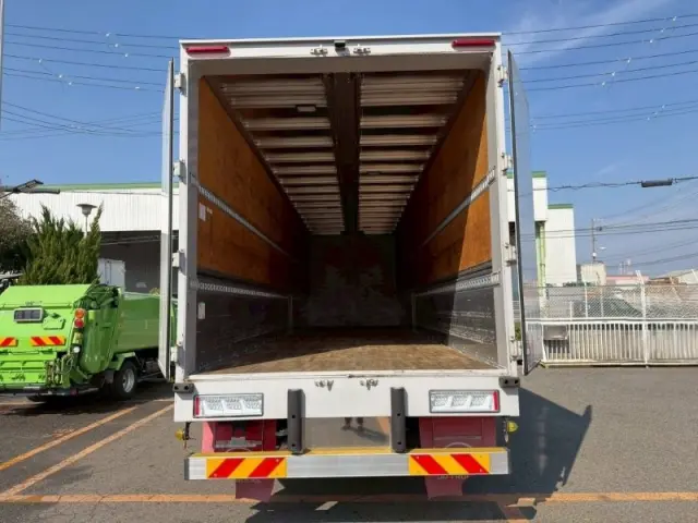 ＵＤ クオン 2PG-CD5CA(6x2)の写真9