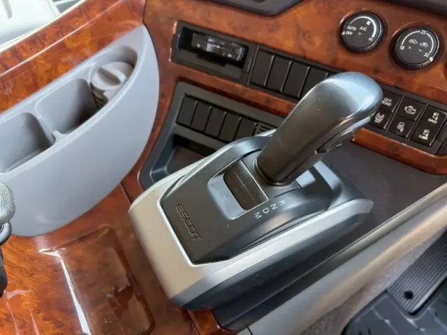 ＵＤ クオン 2PG-CD5CA(6x2)の写真27