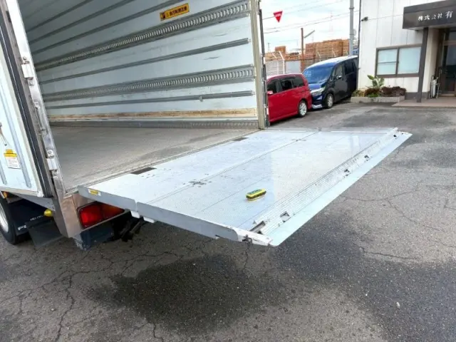 いすゞ フォワード 2PG-FRR90S2の写真5