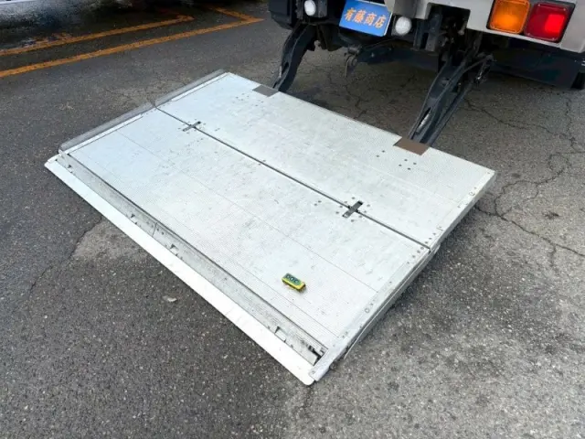 いすゞ フォワード 2PG-FRR90S2の写真6