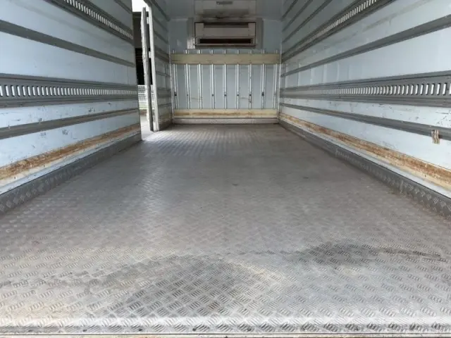 いすゞ フォワード 2PG-FRR90S2の写真8