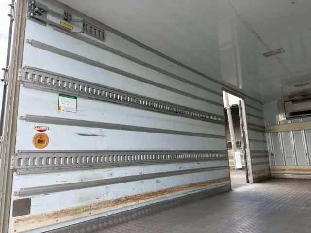 いすゞ フォワード 2PG-FRR90S2の写真9