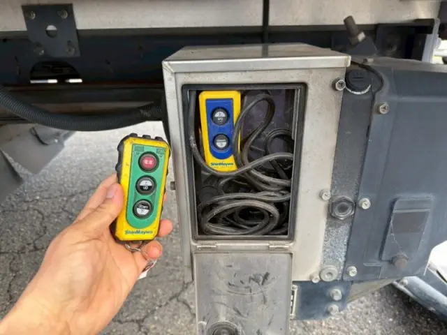 いすゞ フォワード 2PG-FRR90S2の写真11